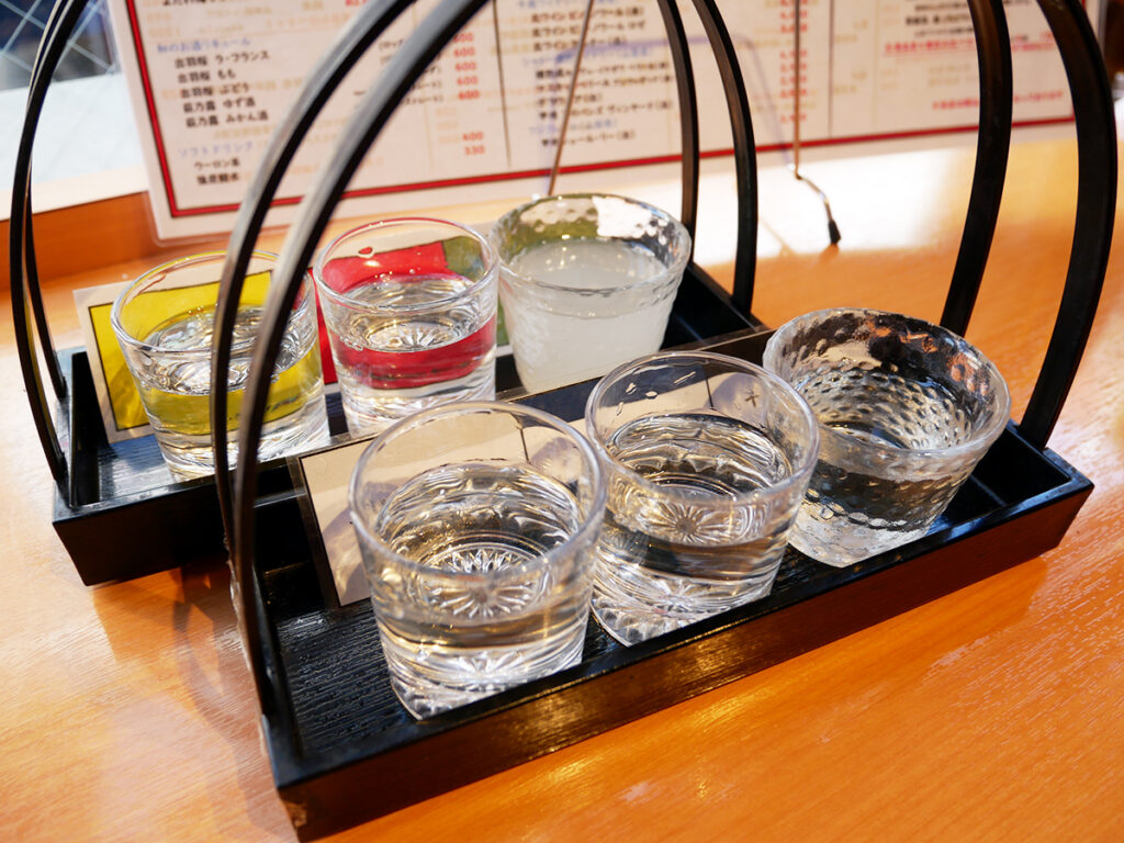 東京浅草「酒の大桝雷門店」豊富な日本酒をシュッと手軽に楽しめる角打ち