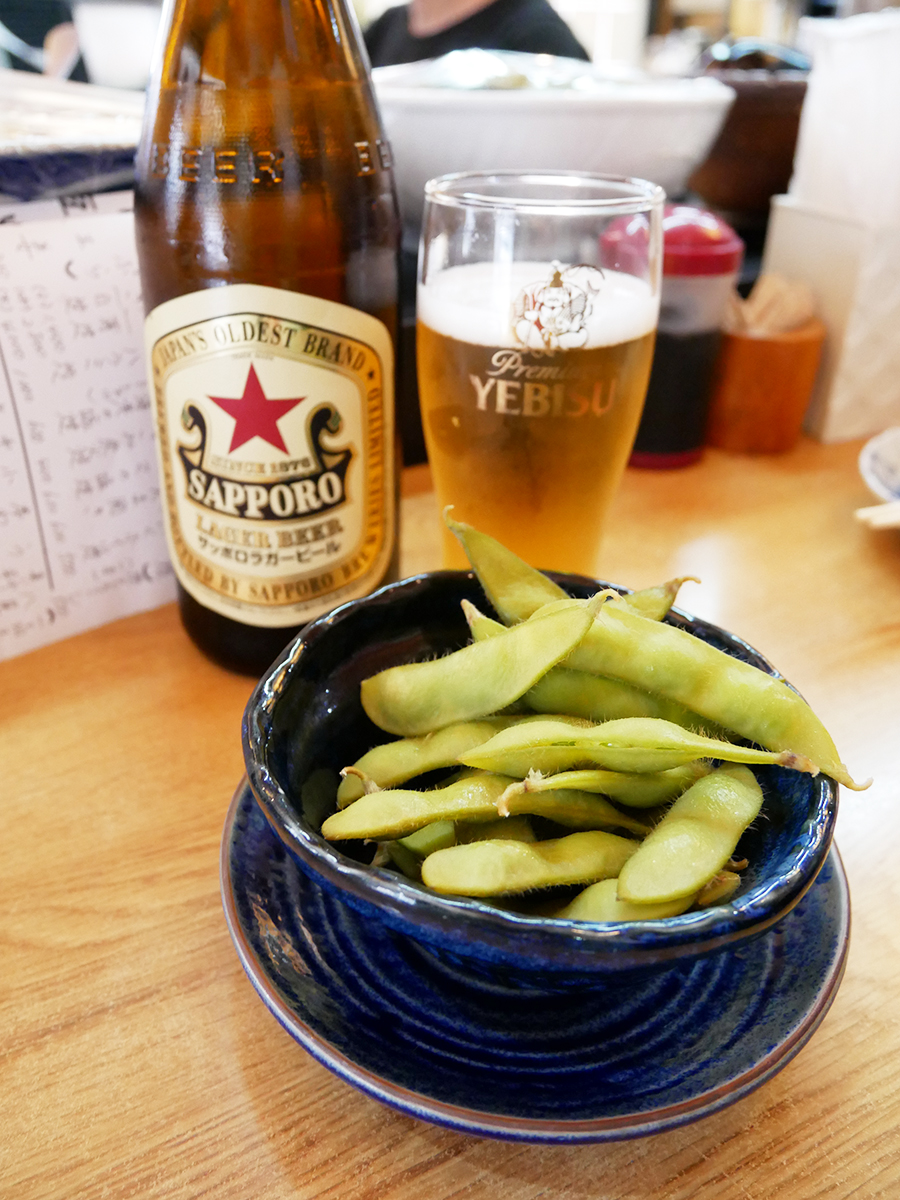 大阪西天満「大安」大瓶ビール、枝豆