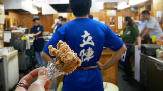 名駅「立陣」大阪と名古屋の融合!?昭和コの字カウンターも素敵な串カツ立ち飲み